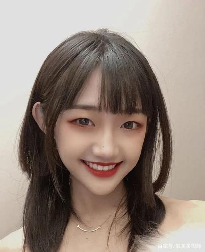 短短两年,从0到2500w粉丝,超级网红代古拉k究竟是何人