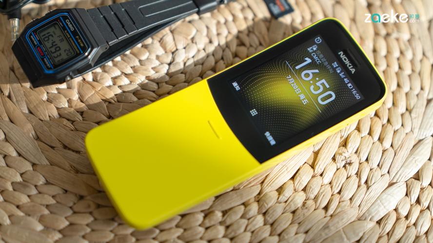 解毒:有情怀又复古的诺基亚8110 4g,却迷失于"智能"与