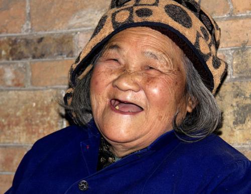 那位热爱生活的老太太