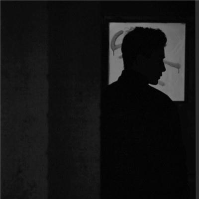 黑白个性伤感男生头像2019精选你懂得越多越像世界的孤儿