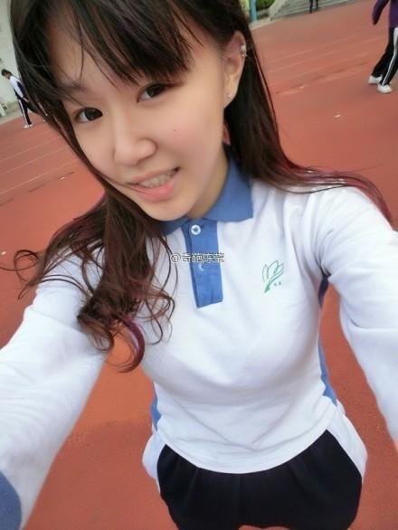 穿深圳校服的女生头像 初中萌妹子校服控qq头像大