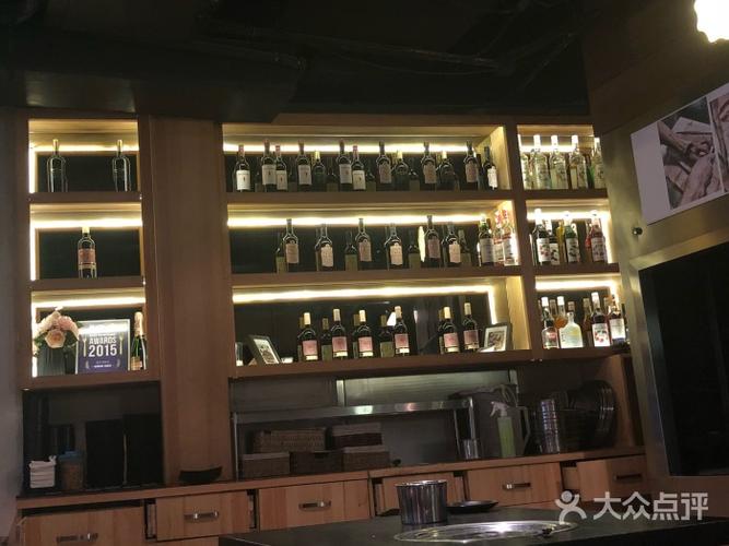 义气烤肉餐吧(三里屯店)酒柜图片 - 第12张