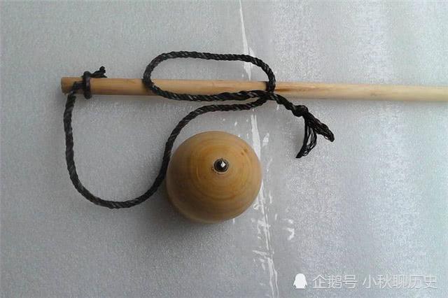 12张珍贵老照片:80年代农村小孩玩具,图8很多人没见过