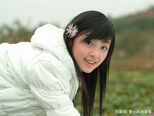 《乘风破浪的姐姐》张含韵:15岁出道即巅峰,随后遭遇网络暴力