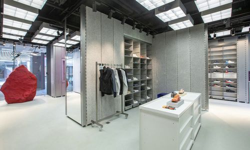 on 昂跑北京首家直营店正式营业,解锁瑞士经典
