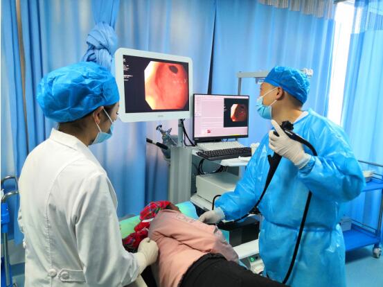 减轻了病人做胃镜检查的痛苦,还可对息肉,出血,异物等进行内镜下治疗