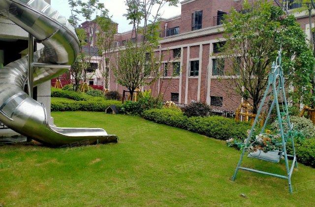 金地艺境4室2厅220㎡140万二手房图片