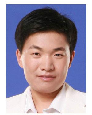 史立伟