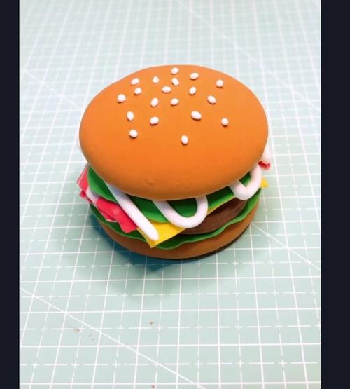 滨河湾幼儿园《微课堂》第八十八期彩泥制作——《汉堡包》