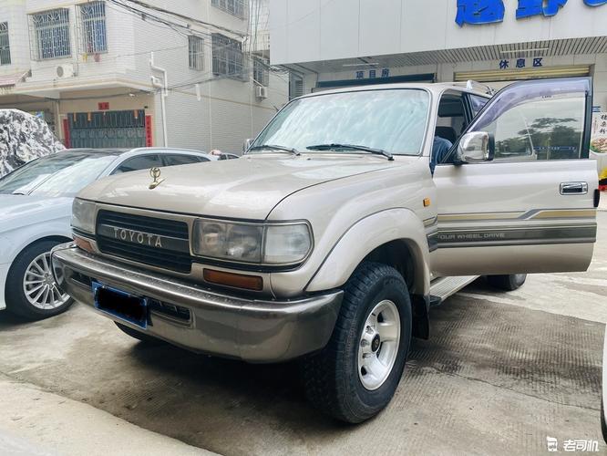 无名经典车丰田4500沙漠王子陆地巡洋舰说的就是他