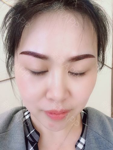 纹眉第一天,眉毛比之前好看多啦!