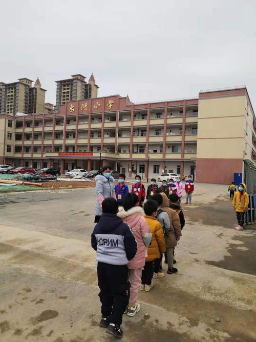 "三大爱",耕耘三尺讲台——北流市东湖小学171班工作总结