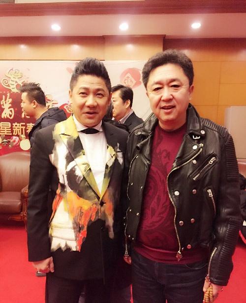 主持人毛威再次因醉驾被抓驾车路口等红灯时睡着