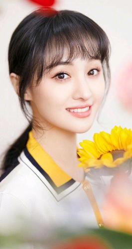 郑爽美照,一位率真漂亮的女孩