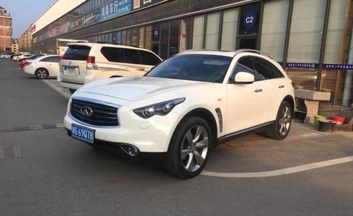 英菲尼迪 fx fx37 标准版 四驱 白色 手自一体