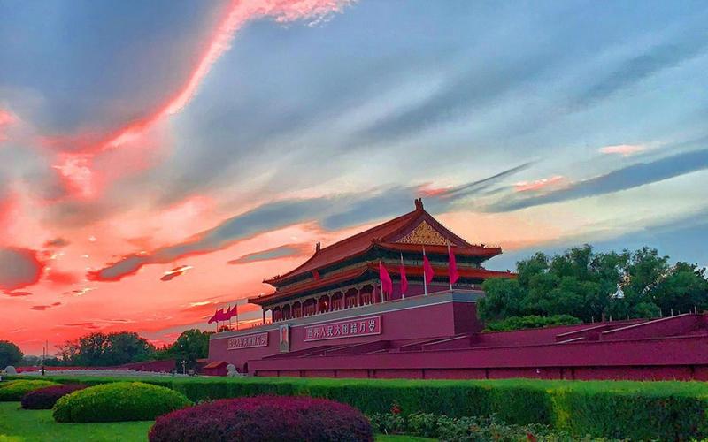 庄严肃穆的天安门