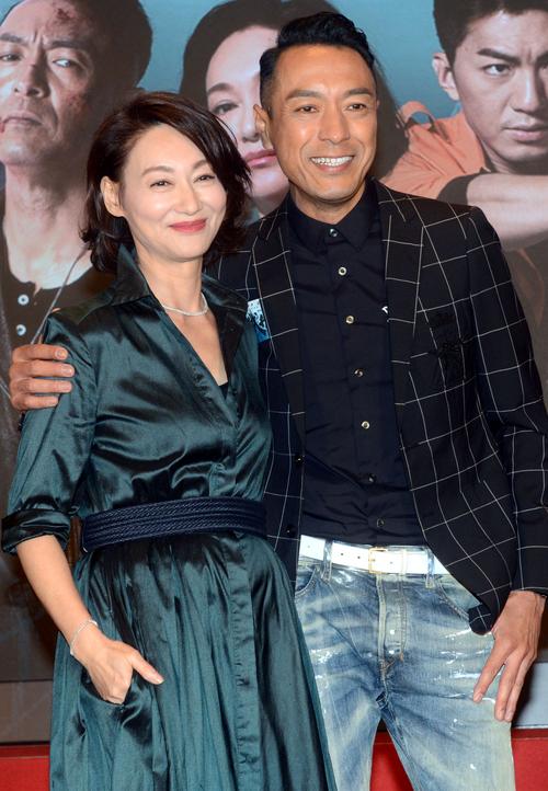 艺人惠英红,姜皓文为电视剧《铁探》宣传