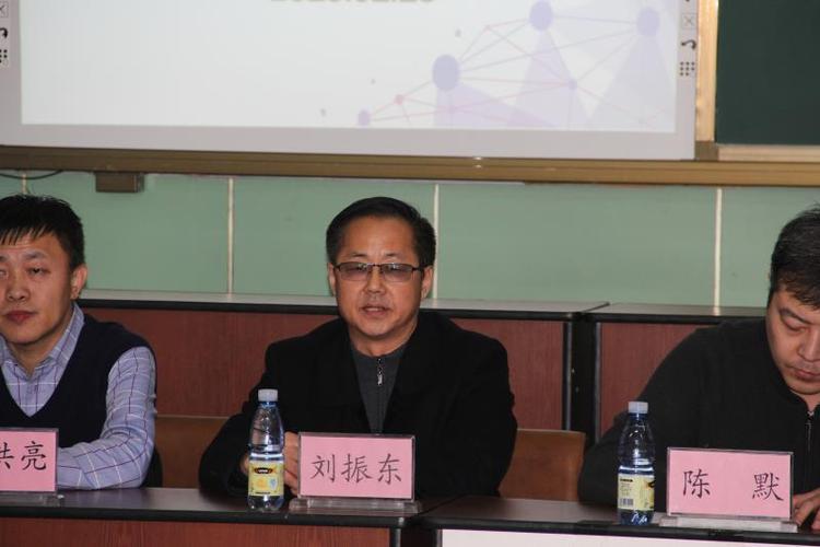 宁安市教育体育局副局长刘振东讲话