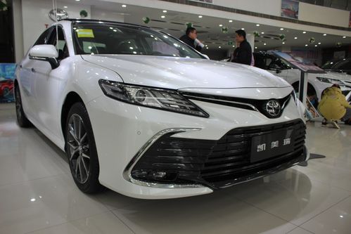 坚持用实力证明自己2021款丰田凯美瑞到店这颜值不怕踢馆