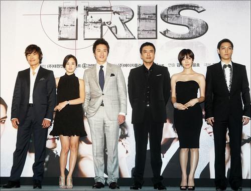   iris>很喜欢电影里的两位演员,同时也介绍给大家看看,不错的韩剧.