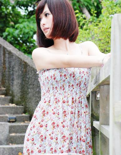 [转载]一起看美女- 美女欣赏及美女图片素材基地(1084