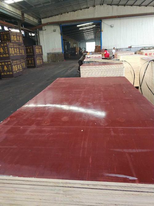 沭阳建筑模板江苏吉强木业销售高档建筑模板红板酚胶镜面板覆膜板