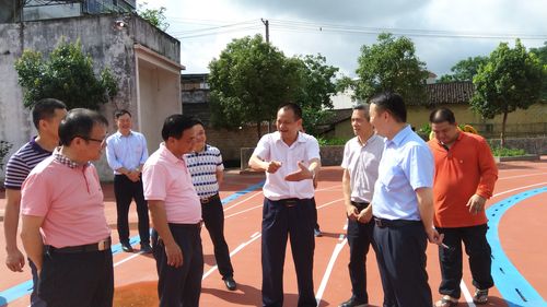 新闻中心 企业要闻 在丰顺县副县长钟凌玮的陪同下,刘先荣一行深入