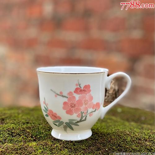 醴陵群力老瓷器釉下五彩手绘大球泥梅花茶杯包老保真收藏