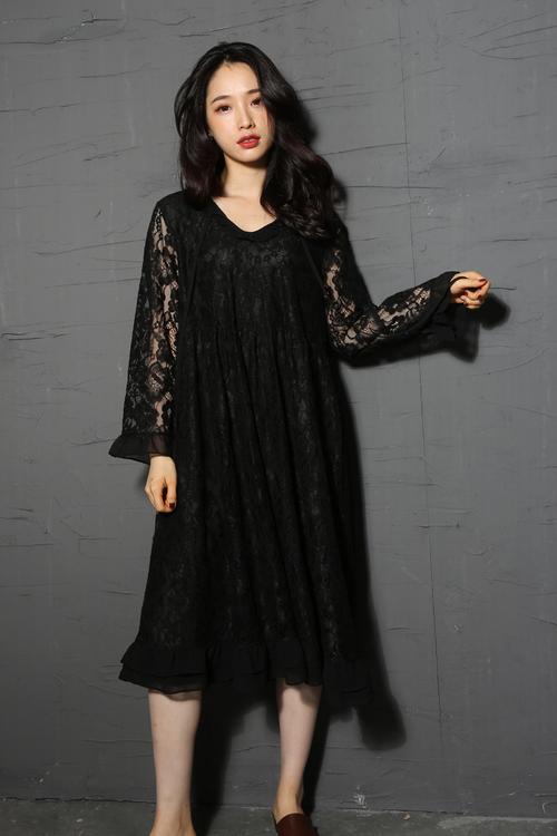 加肥加大码女装胖mm春装新款2019黑色中长款荷叶边蕾丝连衣裙200