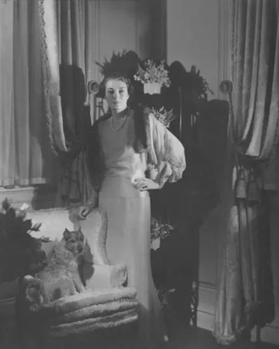 莫娜1933年为vogue拍摄的照片edwardsteichen摄影