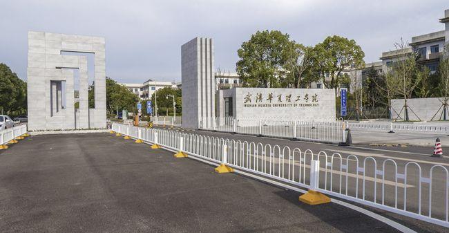 9,武汉华夏理工学院——学校的地理位置很不错,周围有很多高校,且大
