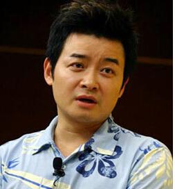 《开心辞典》主持人李佳明个人资料照片