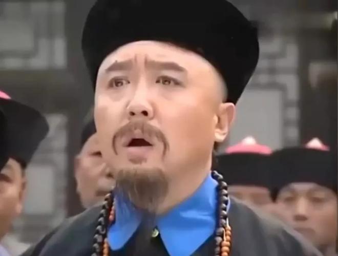 原创于谦也曾吃软饭?与老婆拍戏时一见钟情,如今谦嫂逆龄撞脸张子枫