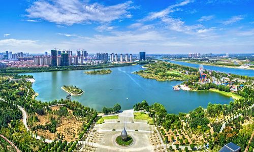 今天借此机会请杨市长来给我们网友介绍一下宿州的城市特色