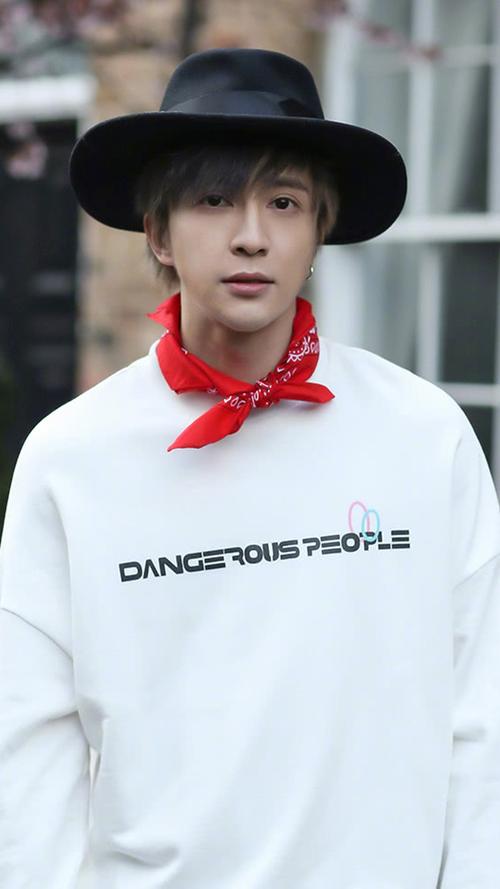 男歌手薛之谦个性写真