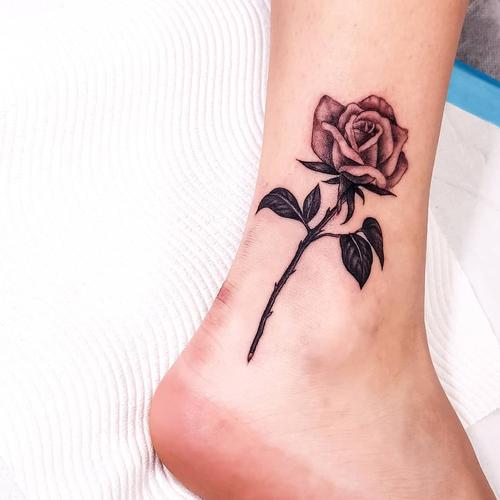 小腿newschool玫瑰纹身图案