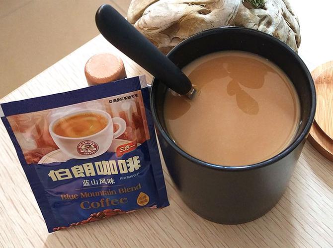 台湾伯朗咖啡蓝山风味即品速溶咖啡粉三合一袋装450g(15g*30包)
