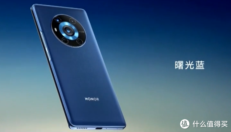 晨晖金,釉白色和亮黑色共四个配色;定位高端的荣耀 magic3 pro版本少