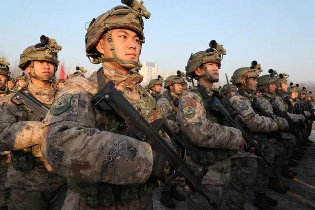 星空迷彩配发部队军迷给出好评5种版本缺一不可