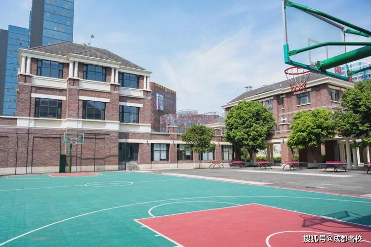 巴德美际学校打造的标准化的室内恒温游泳室