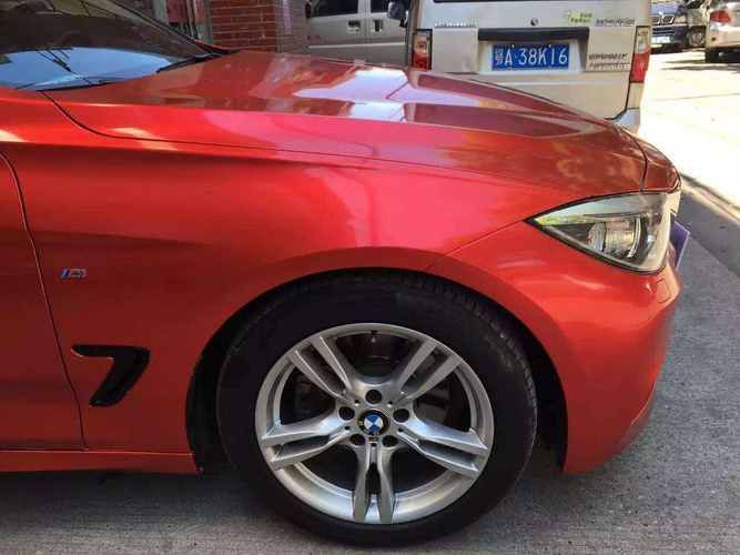 宝马3系(水晶红)