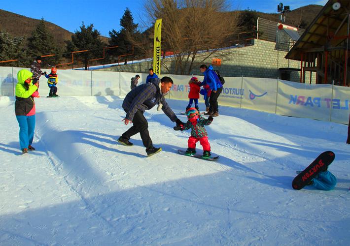 军都山滑雪场第四届burton儿童单板体验日火热举办