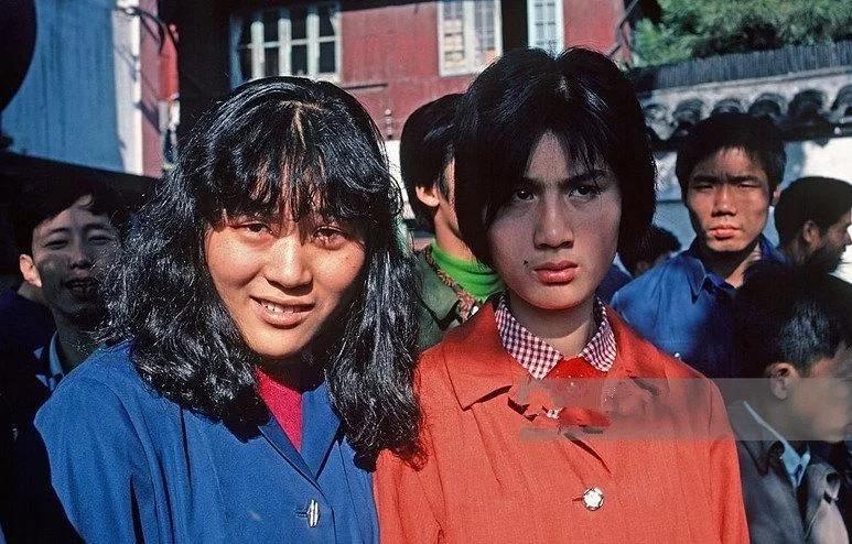 八十年代中国老照片图1男人的梦想图3泡妞必备图6已经绝迹