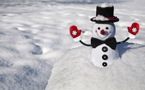 2018最新的雪人图片大全唯美下雪天的雪人图片大全