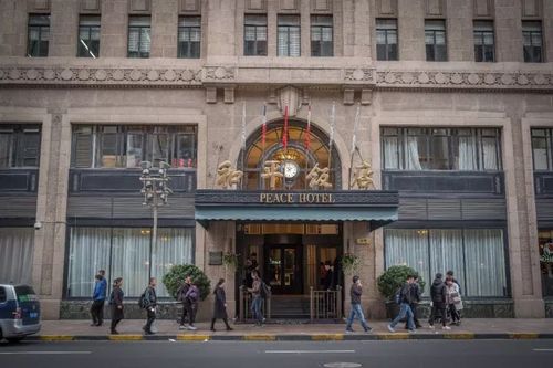 上海和平饭店在全面翻新后重新开业   这支年近古稀的老年爵士乐团