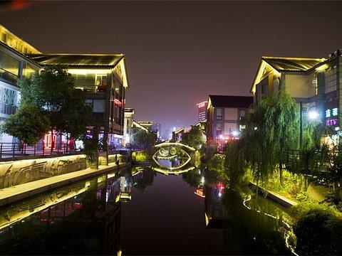 信义坊步行街旅游景点图片