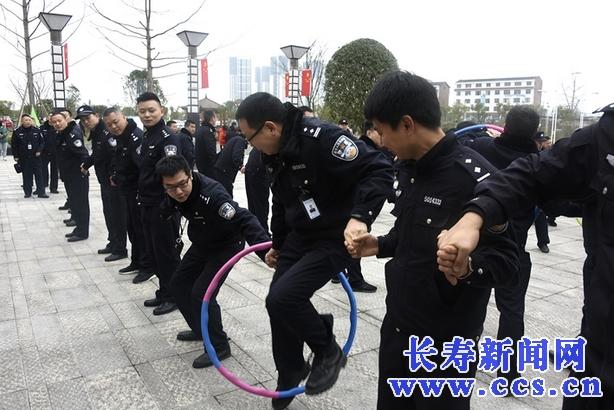 凤城监狱:迎春游园会 欢喜过新年