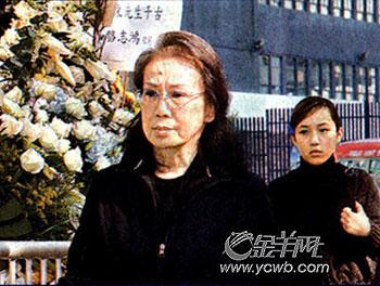 霍英东有三位太太——原配夫人吕燕妮,二太太冯坚妮,三太太林淑端