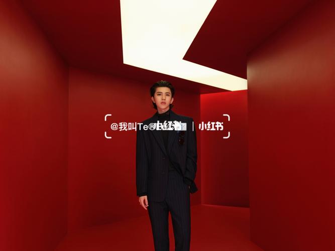 prada代言人蔡徐坤_蔡徐坤_普拉达怎么样_时装秀_男装