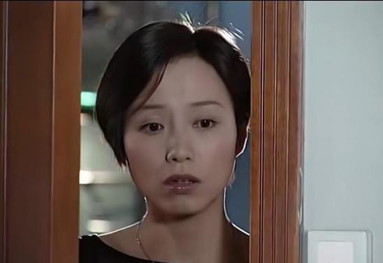 广东体育一姐郑怡曾经客串过《外来媳妇本地郎》,那时